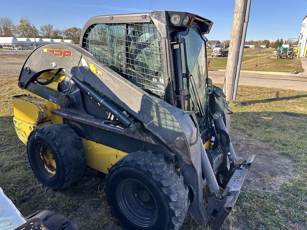 Image of New Holland L228 Primary image