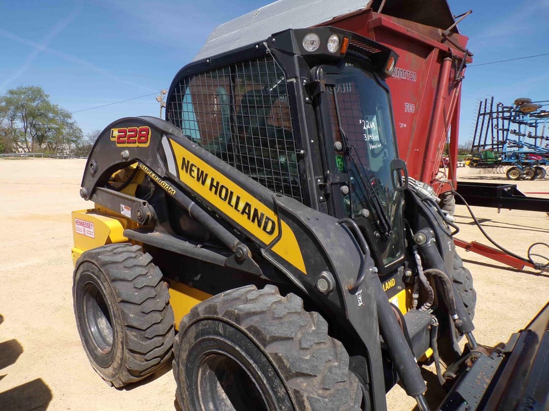 Image of New Holland L228 Primary image