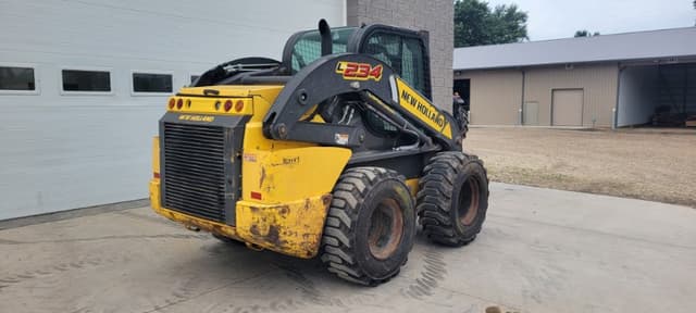 Image of New Holland L234 equipment image 1