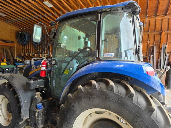 Image of New Holland PowerStar 110 equipment image 4