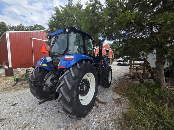 Image of New Holland PowerStar 90 equipment image 4