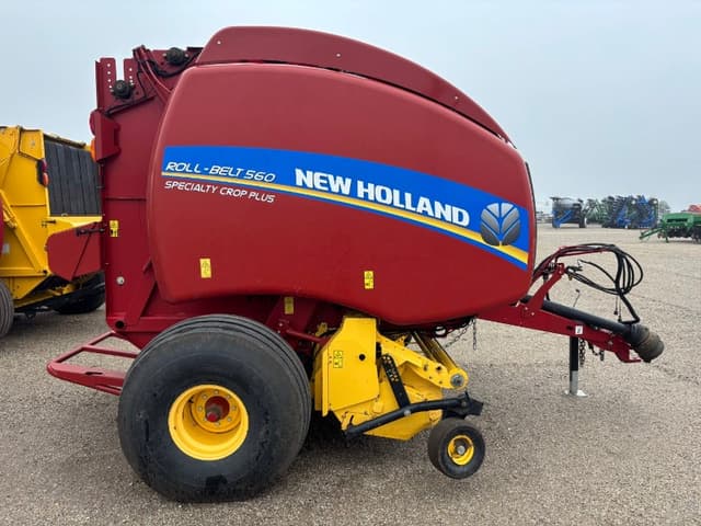 Image of New Holland RB560 Specialty Crop Plus equipment image 3