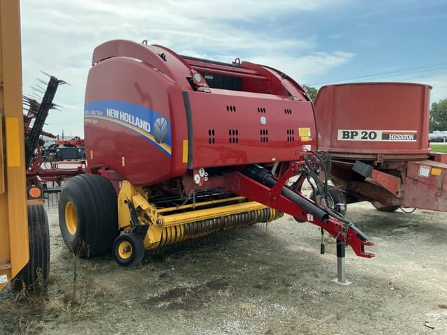 Image of New Holland RB560 equipment image 1