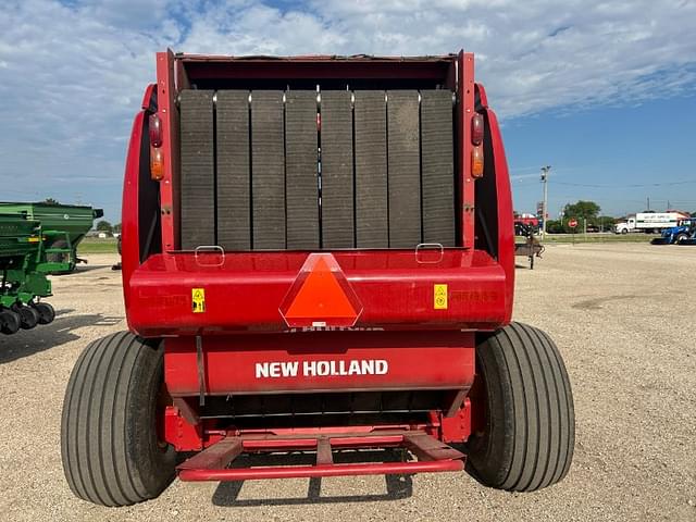 Image of New Holland RB560 equipment image 3