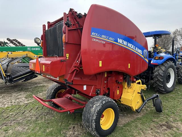 Image of New Holland RB450 CropCutter equipment image 4
