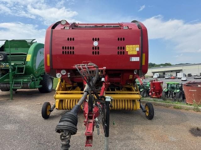 Image of New Holland RB450 equipment image 2