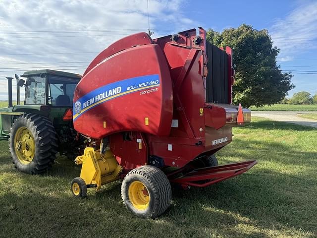 Image of New Holland RB460 equipment image 4