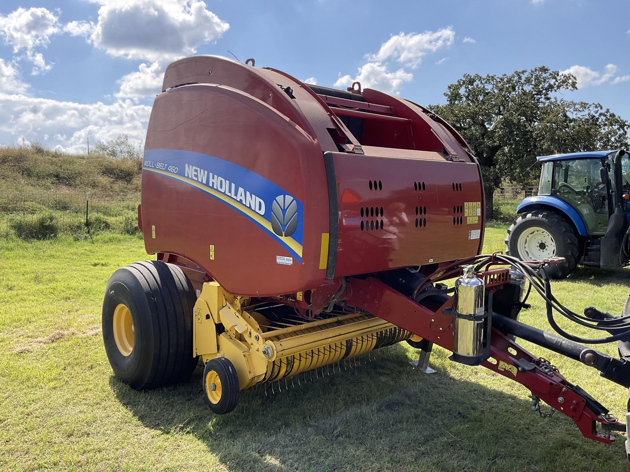 2019 New Holland RB460 Equipment Image0