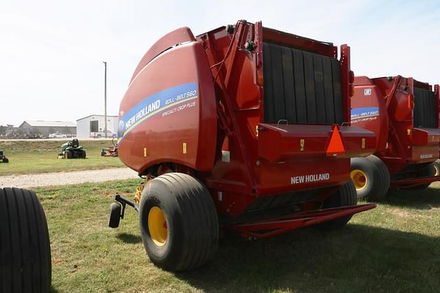 Image of New Holland RB560 equipment image 4