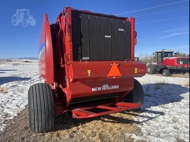 Image of New Holland RB560 equipment image 2