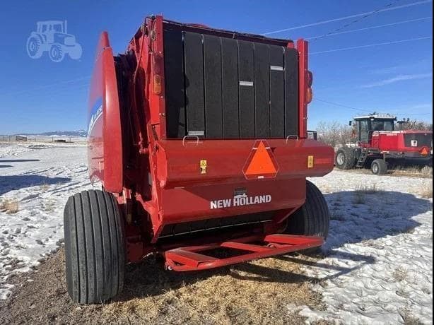 Image of New Holland RB560 equipment image 2