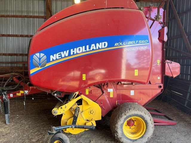 Image of New Holland RB560 equipment image 2