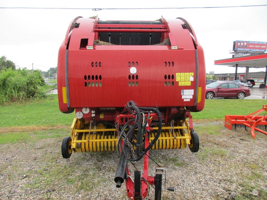 2019 New Holland RB460 Equipment Image0