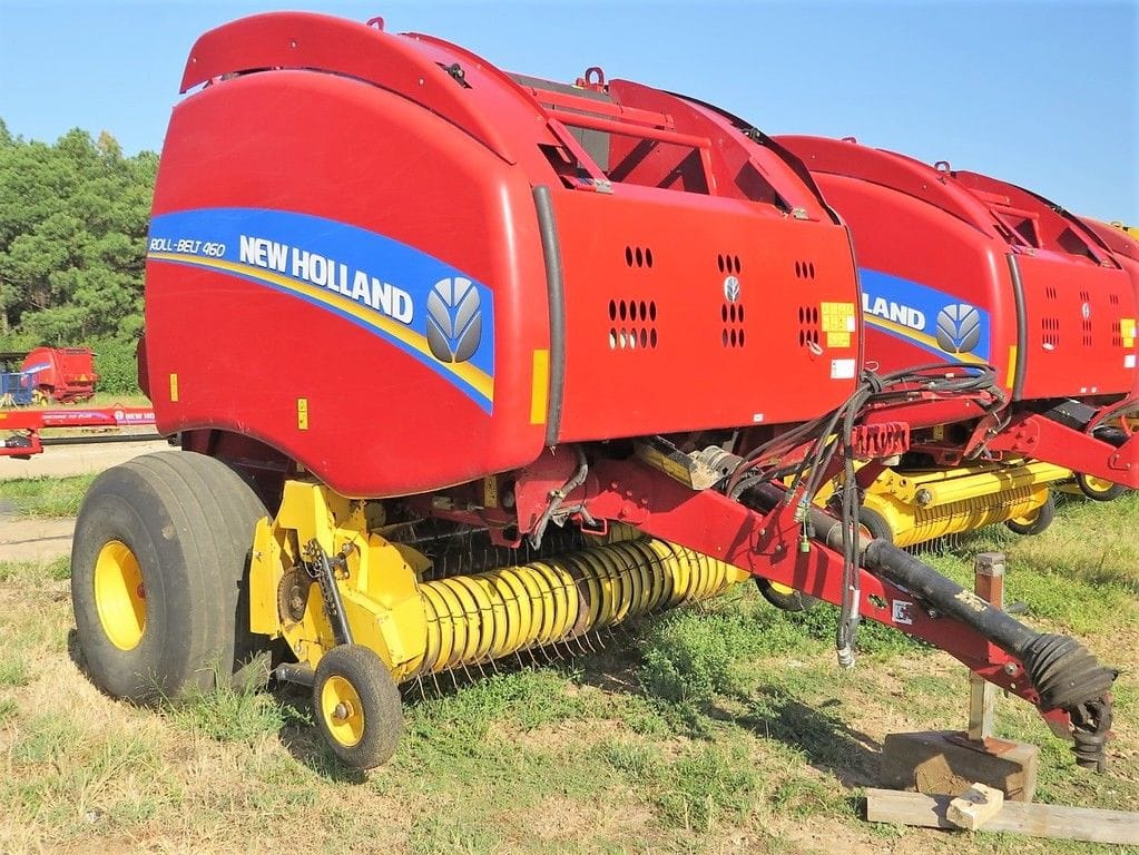 2019 New Holland RB460 Equipment Image0