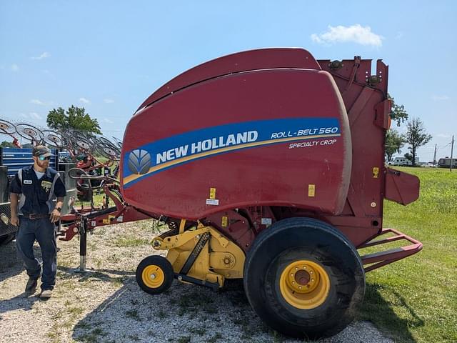 Image of New Holland RB560 Specialty Crop equipment image 2