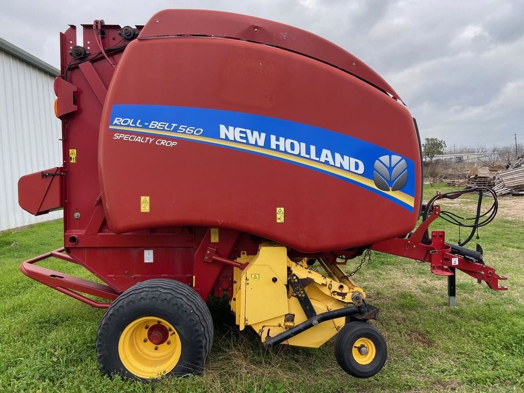 2019 New Holland RB560 Equipment Image0