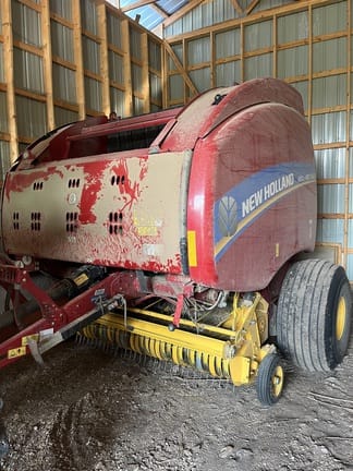 2019 New Holland RB560 Equipment Image0