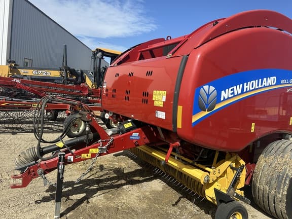 Image of New Holland RB560 Specialty Crop equipment image 1