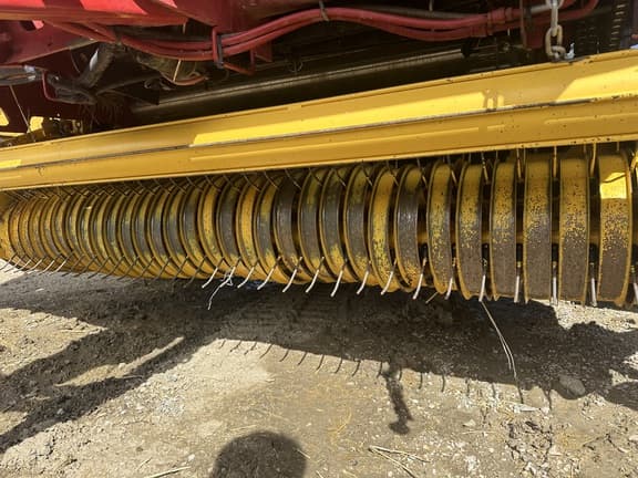 Image of New Holland RB560 Specialty Crop equipment image 3