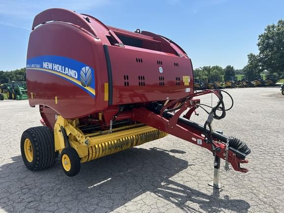Image of New Holland RB560 equipment image 3