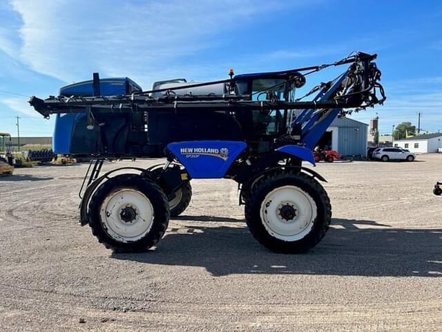 Image of New Holland SP310F equipment image 3