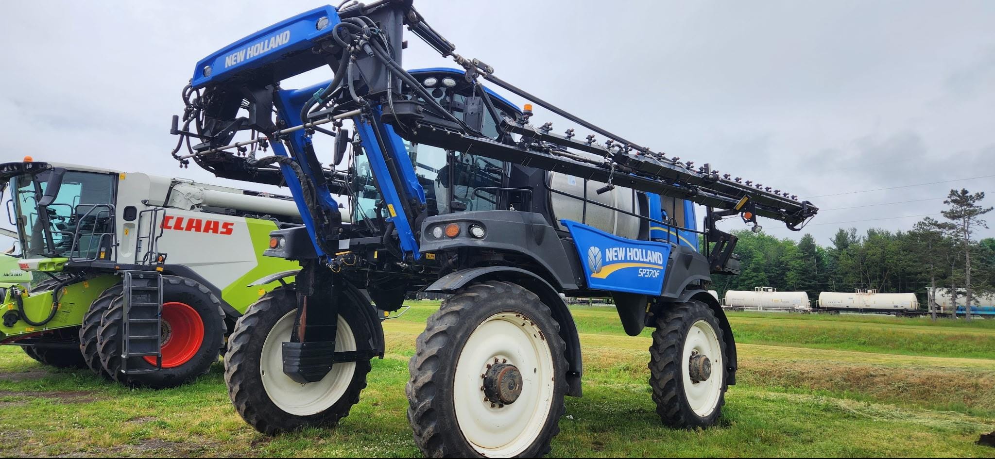 2019 New Holland SP370F Equipment Image0