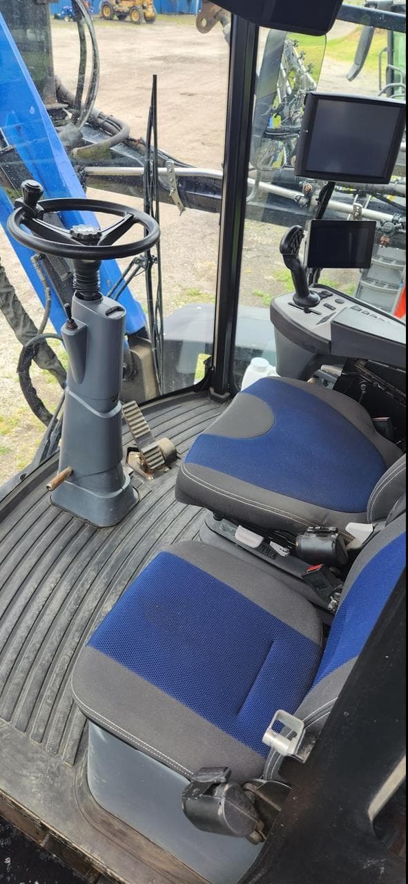 Image of New Holland SP370F equipment image 1