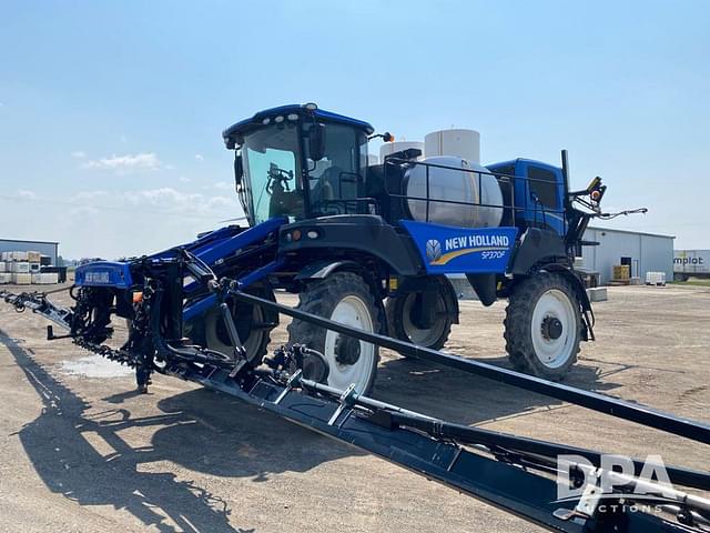 Image of New Holland SP370F equipment image 4