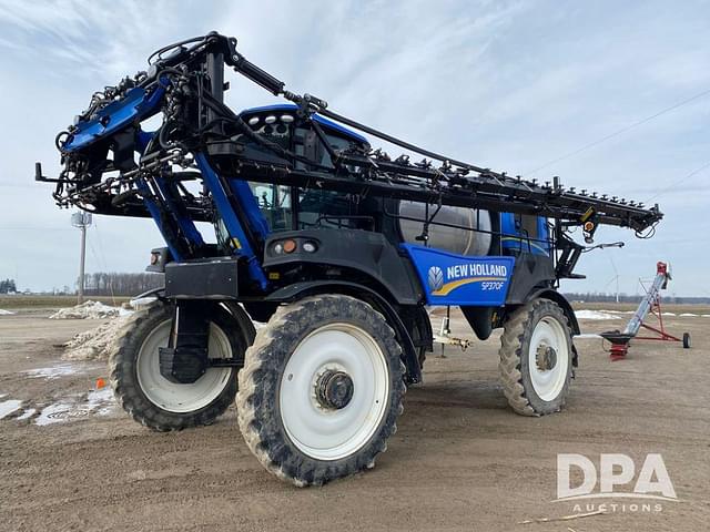 Image of New Holland SP370F equipment image 2