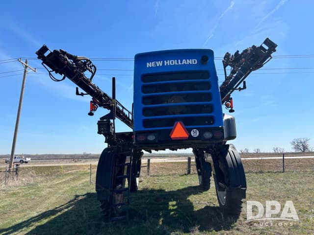 Image of New Holland SP370F equipment image 3