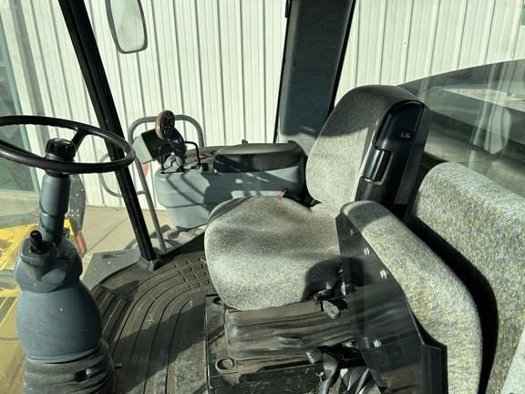 Image of New Holland Speedrower 160 equipment image 2