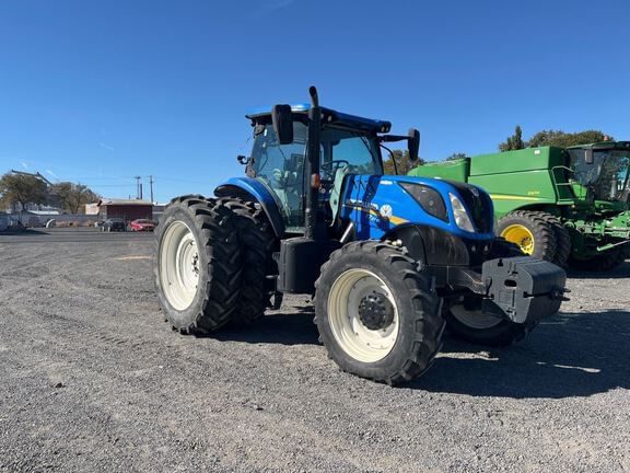 2019 New Holland T7.270 Equipment Image0