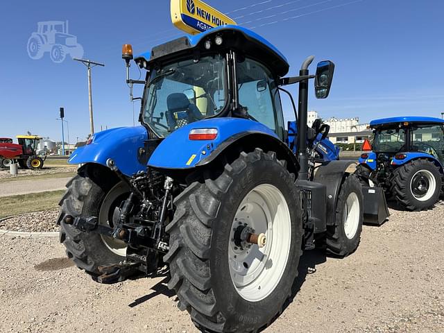 Image of New Holland T7.210 equipment image 2