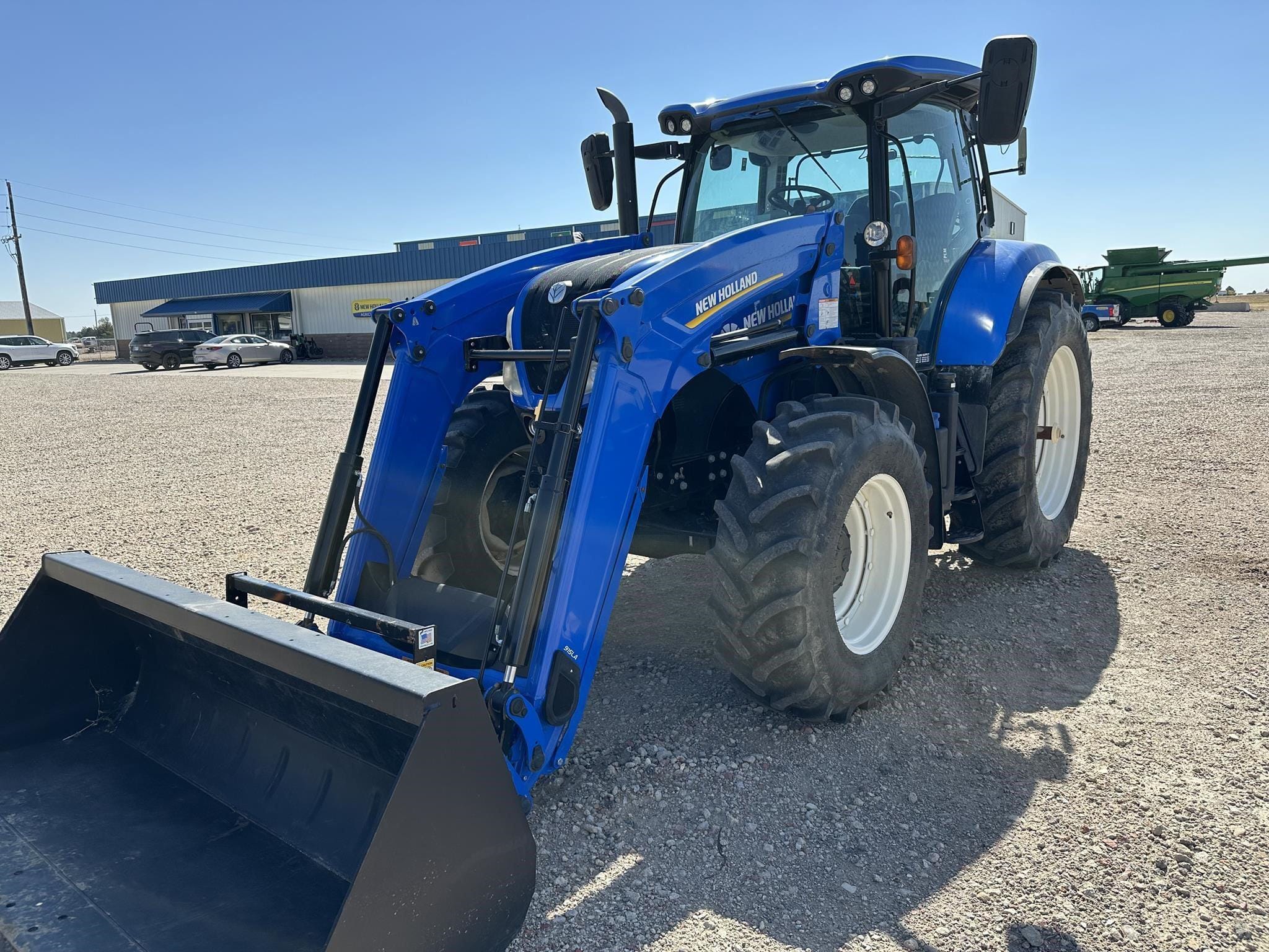 2019 New Holland T7.210 Equipment Image0