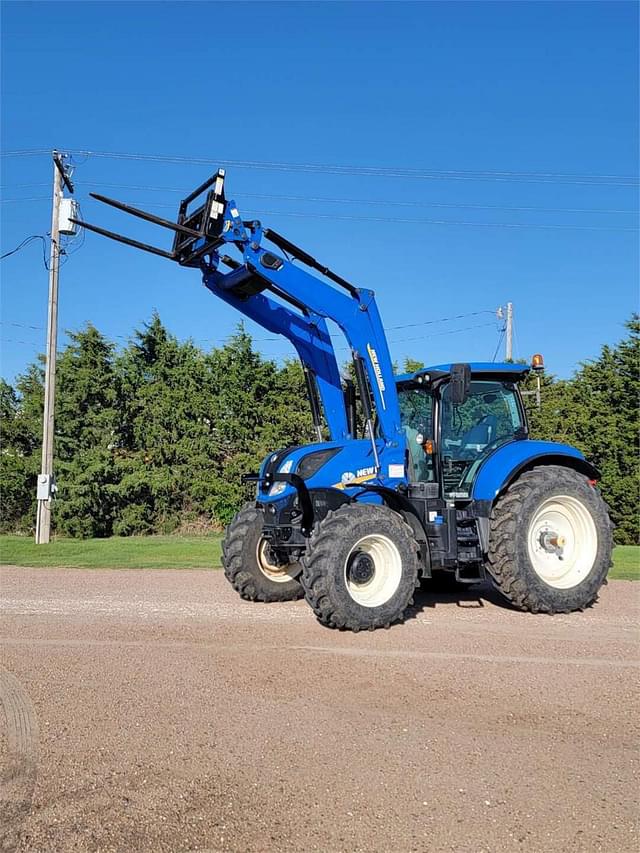 Image of New Holland T7.210 equipment image 2