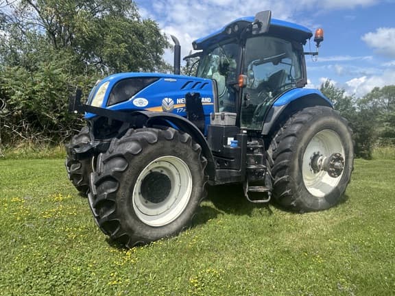 Image of New Holland T7.260 equipment image 2