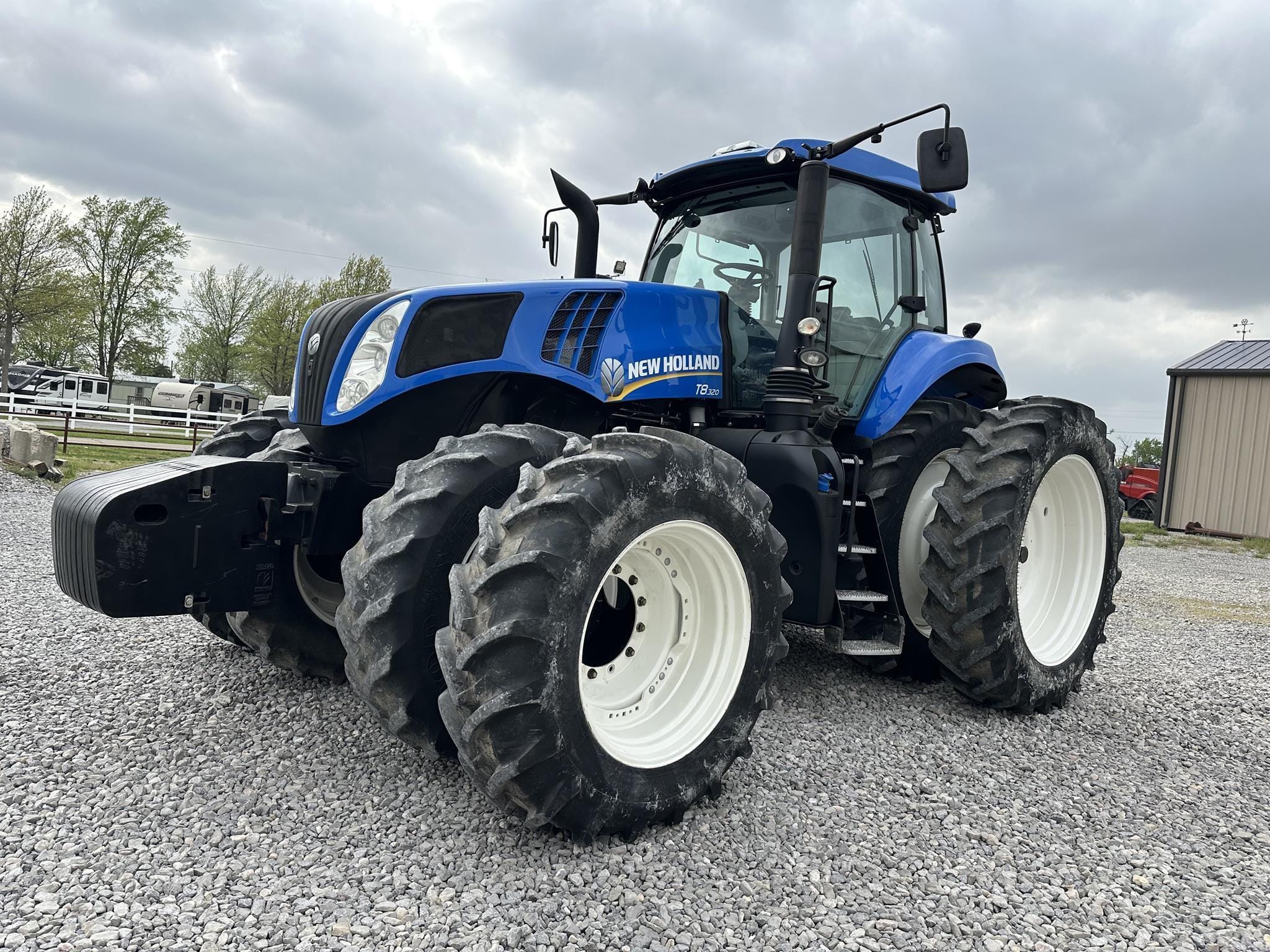 2019 New Holland T8.320 Equipment Image0