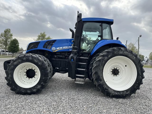 Image of New Holland T8.320 equipment image 2