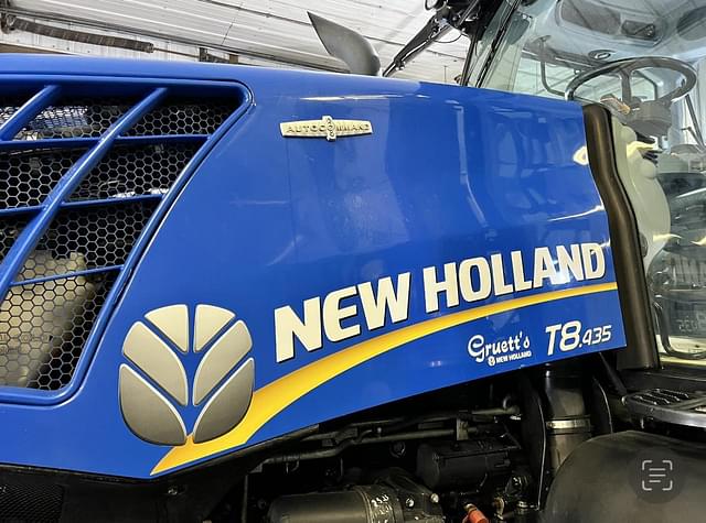 Image of New Holland T8.435 equipment image 2