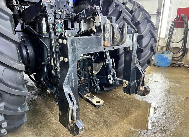 Image of New Holland T8.435 equipment image 4