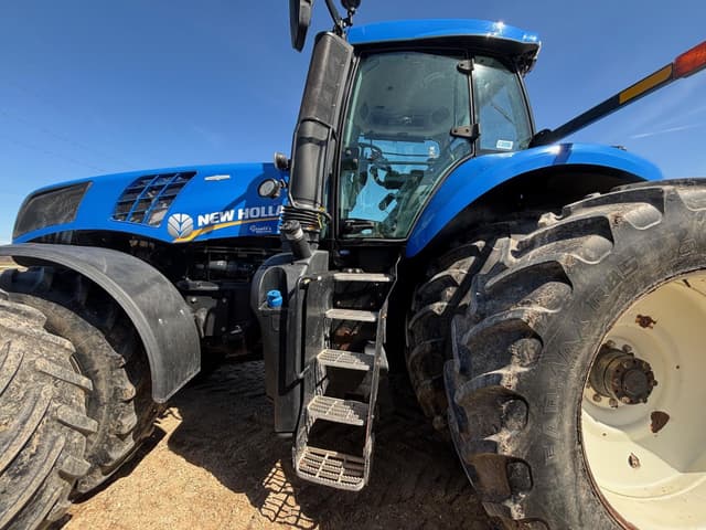 Image of New Holland T8.435 equipment image 2