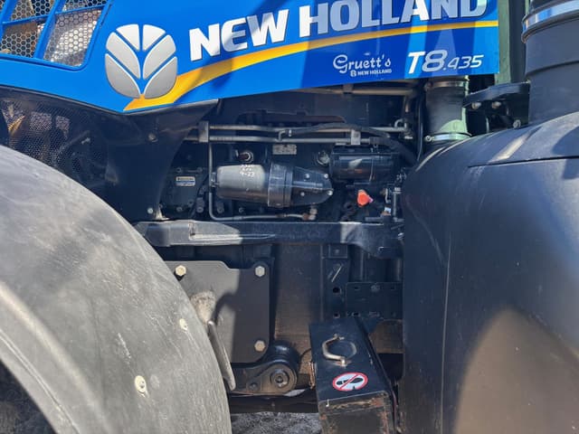 Image of New Holland T8.435 equipment image 3