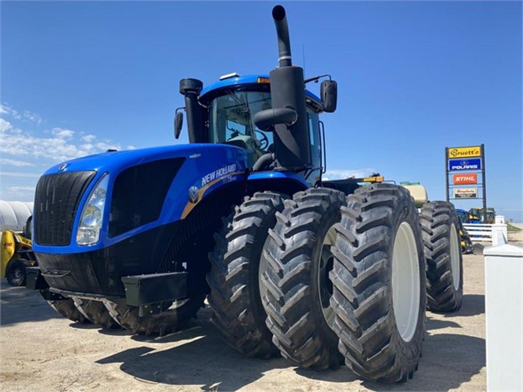 Image of New Holland T9.565 Image 1