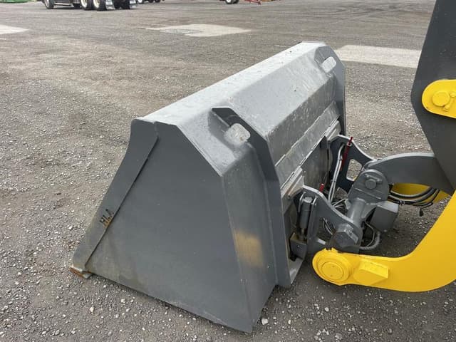 Image of New Holland W50C equipment image 4