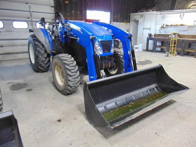 Image of New Holland Workmaster 105 equipment image 4