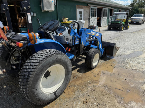 Image of New Holland Workmaster 25 equipment image 2
