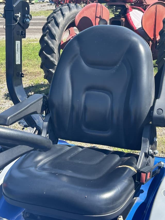 Image of New Holland Workmaster 25S equipment image 4