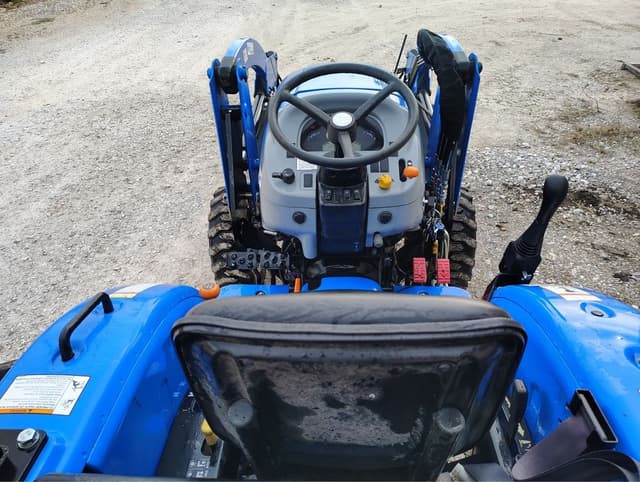Image of New Holland Workmaster 40 equipment image 4