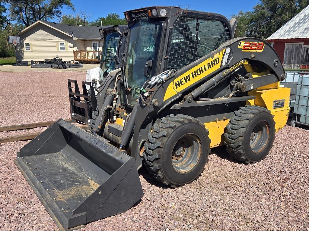 Image of New Holland L228 Primary image