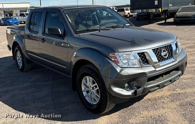 Image of Nissan Frontier equipment image 2